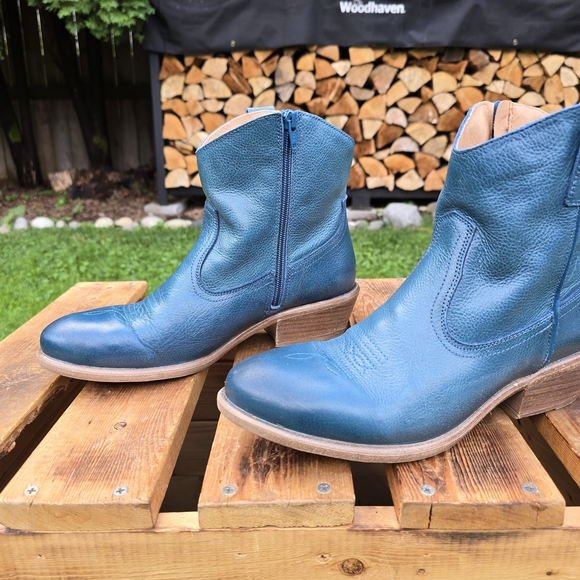 Miz Mooz Teal Leather Ankle Boots - Picture 1 of 3